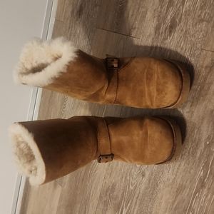 Ugg snow boots